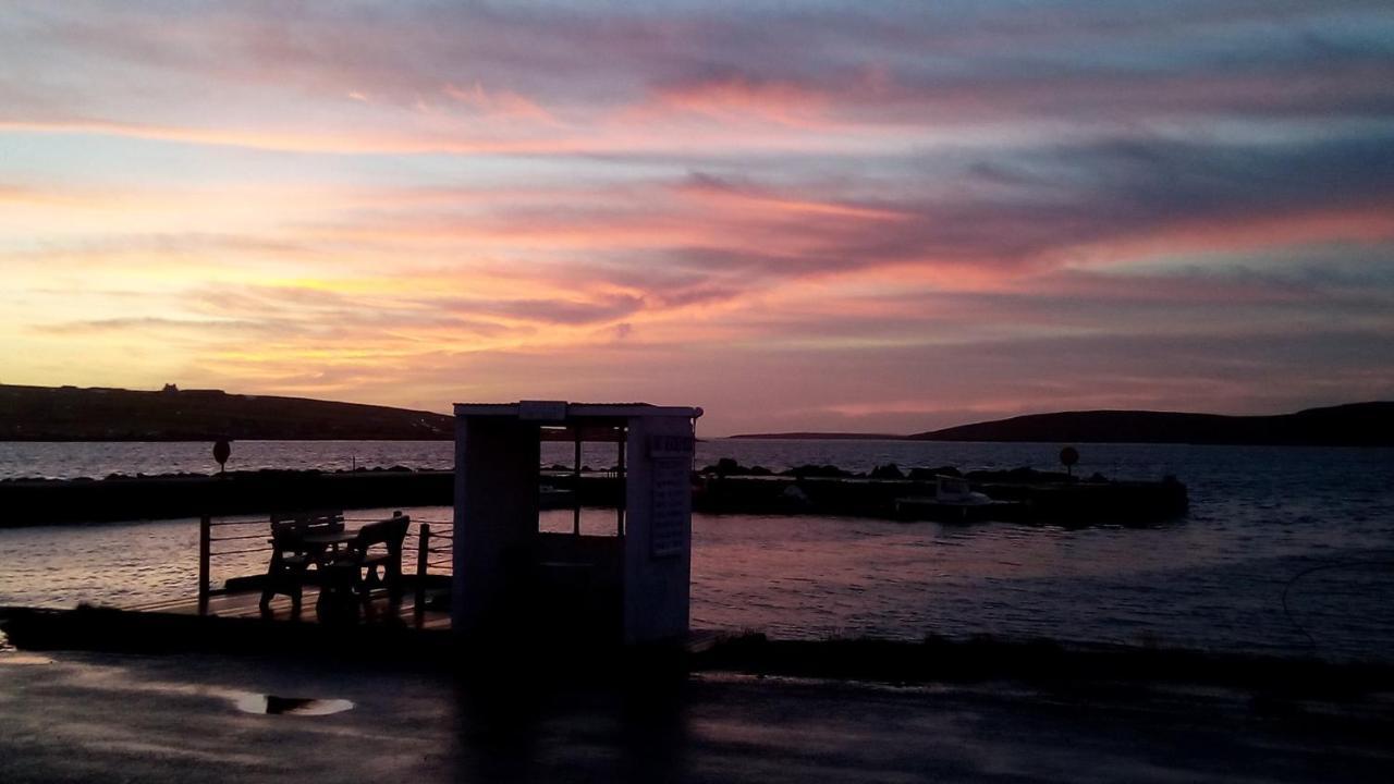 The Uyeasound Old Pier Cottage Belmont  المظهر الخارجي الصورة