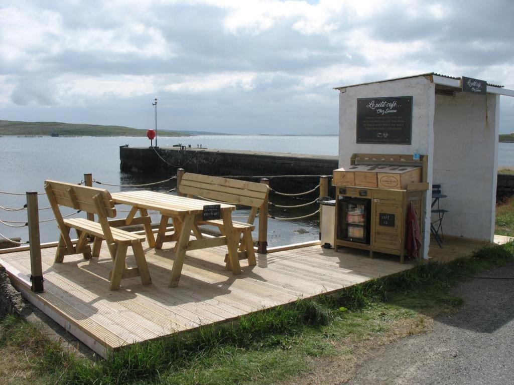 The Uyeasound Old Pier Cottage Belmont  المظهر الخارجي الصورة